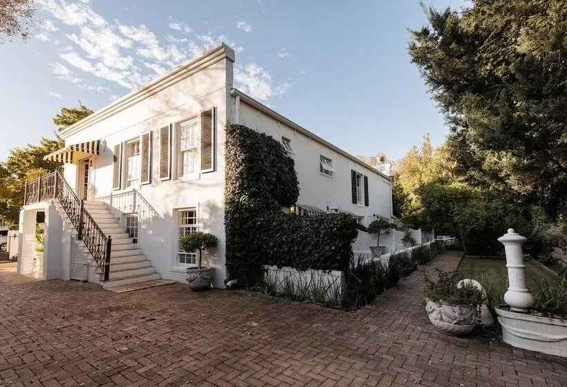 تختخواب و صبحانه Maison Chablis Guest House