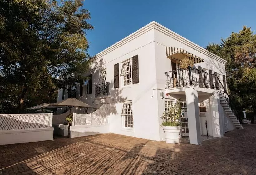 تختخواب و صبحانه Maison Chablis Guest House