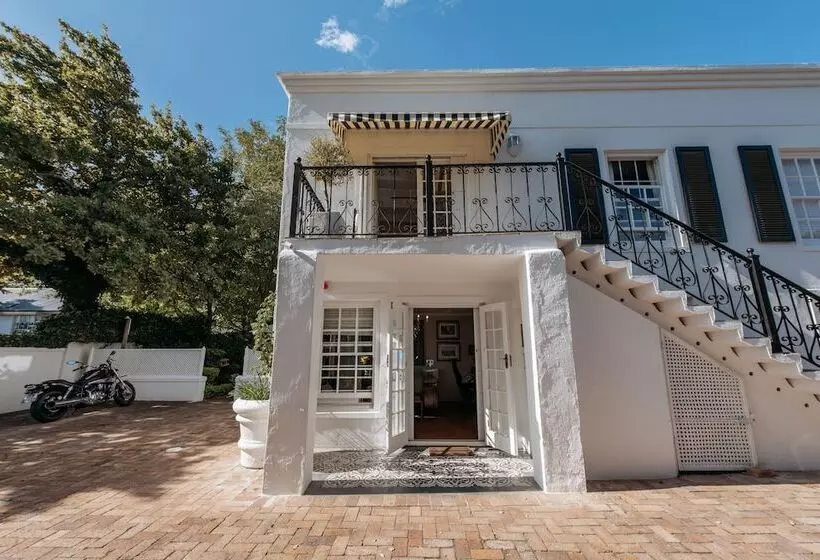 تختخواب و صبحانه Maison Chablis Guest House