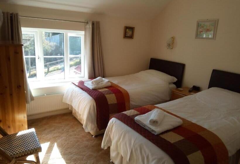 פונדק The Red Lion