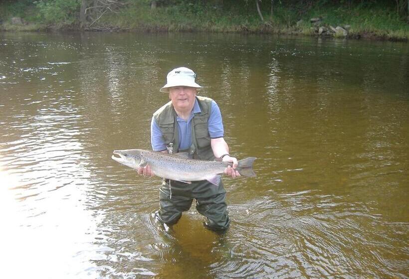 פונדק The Red Lion