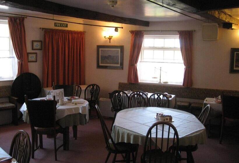 פונדק The Red Lion