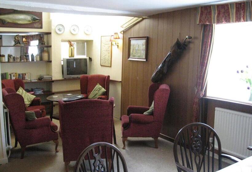 פונדק The Red Lion