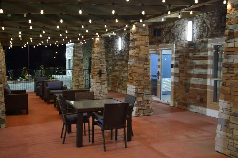ホテル Del Mar Airport Inn & Suites
