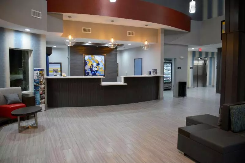 ホテル Del Mar Airport Inn & Suites