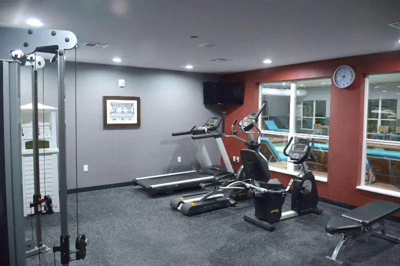 ホテル Del Mar Airport Inn & Suites