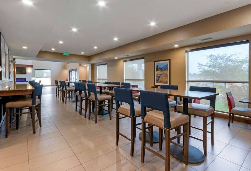 בית מלון כפרי Comfort Suites Billings