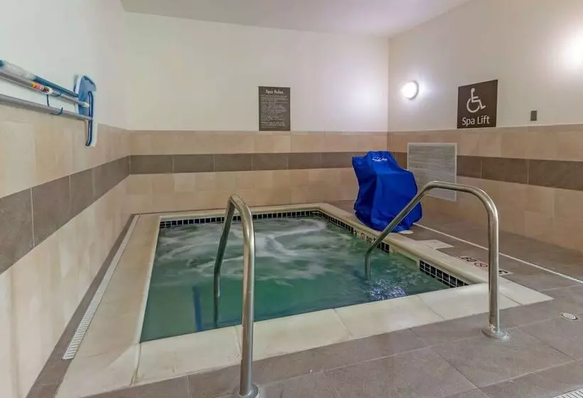 ホテル Comfort Suites Billings