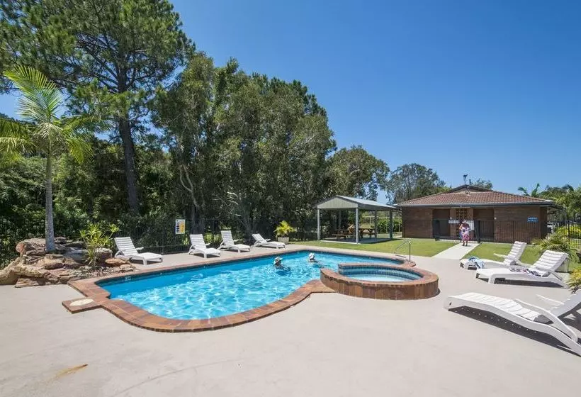 هتل Yamba Waters Holiday Park