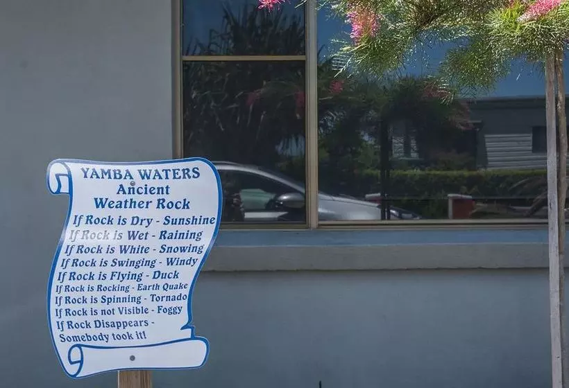 هتل Yamba Waters Holiday Park
