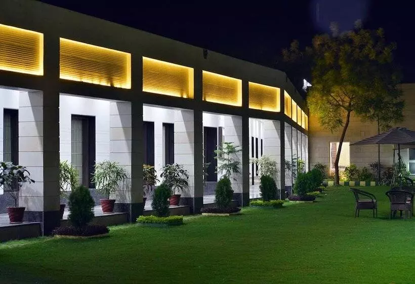 ホテル Jhansi