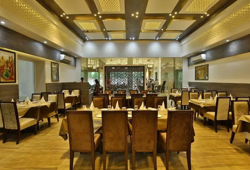 ホテル Jhansi
