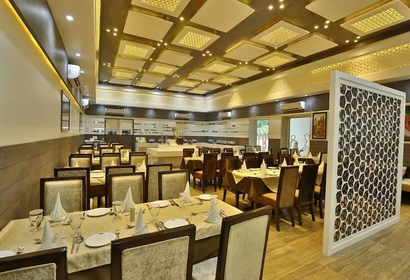 ホテル Jhansi