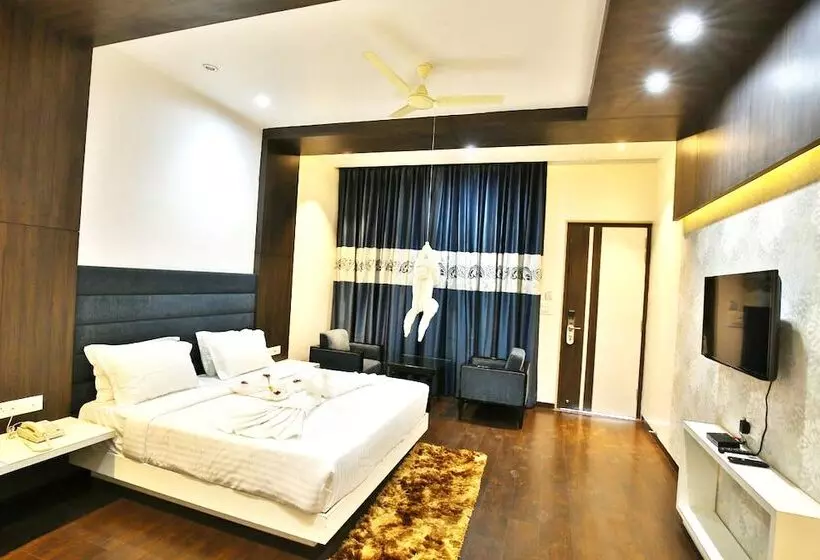 ホテル Jhansi