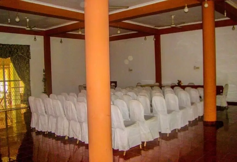 Hotel Mahawasala