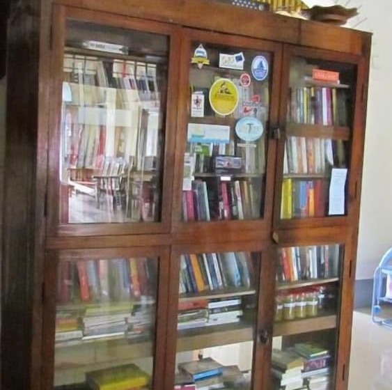 هتل Mr Charles Guest House