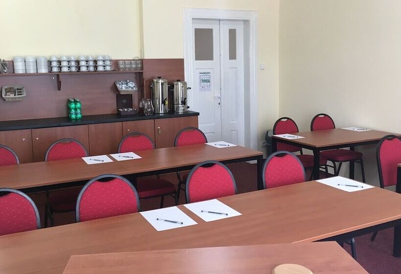 فندق Pension Village