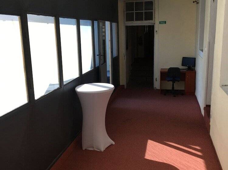 فندق Pension Village