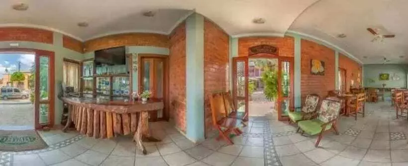 هتل Pousada Rancho Jarinu