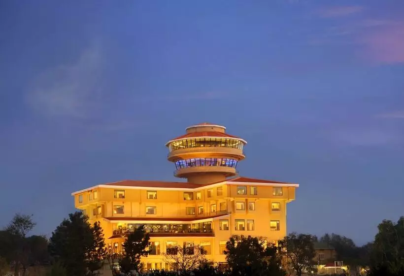 ホテル Rs Sarovar Portico