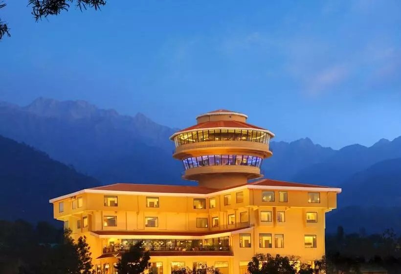 ホテル Rs Sarovar Portico