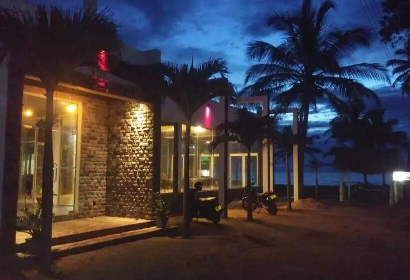 Hotelli Saara Beach