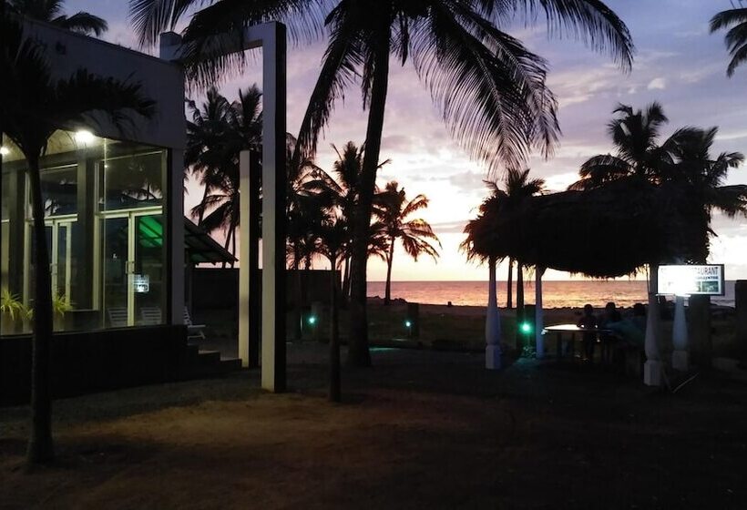 בית מלון כפרי Saara Beach