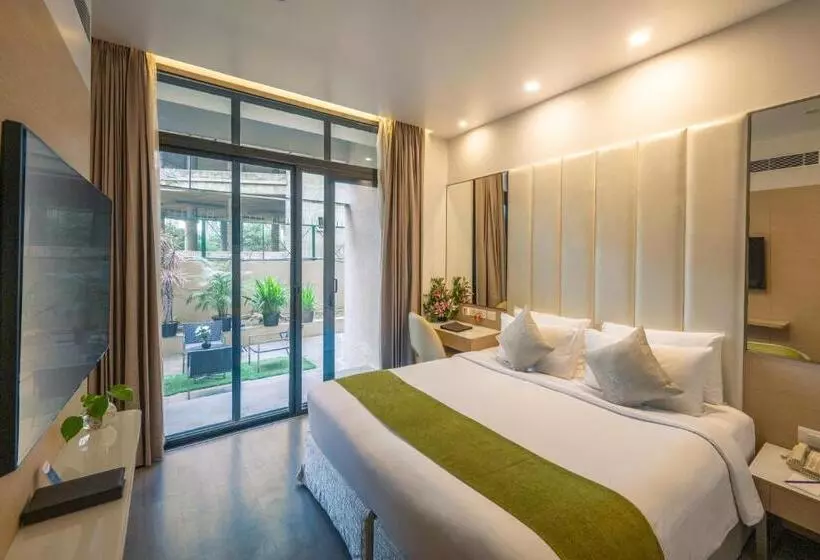ホテル Sarovar Portico Outer Ring Road