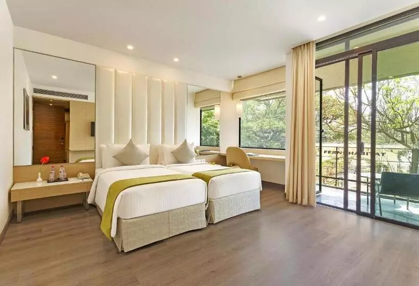 ホテル Sarovar Portico Outer Ring Road