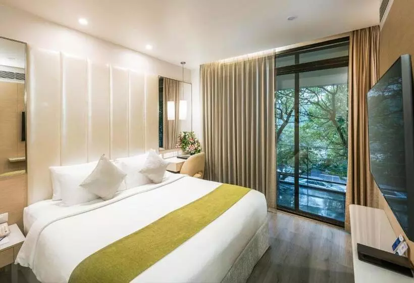 ホテル Sarovar Portico Outer Ring Road