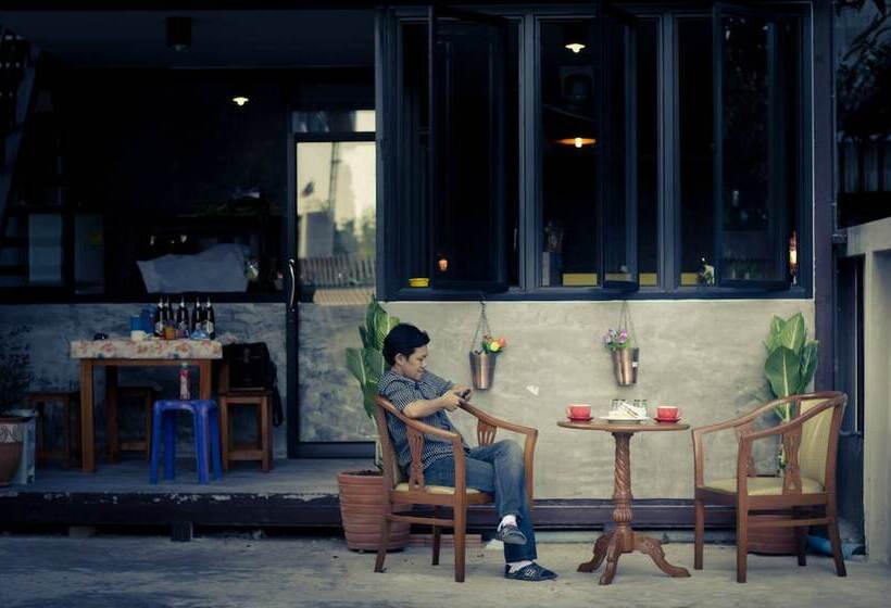 호텔 The Impress Sisaket