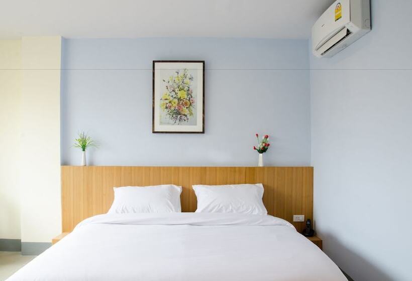 호텔 The Impress Sisaket