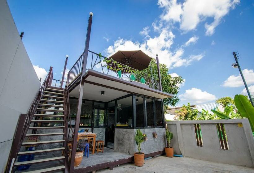 호텔 The Impress Sisaket