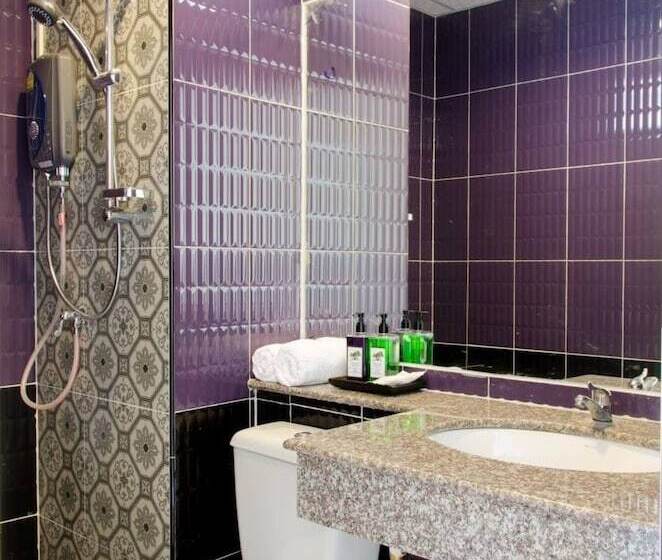 호텔 The Impress Sisaket