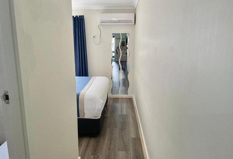 فندق على الطريق Highway Motor Inn Taree