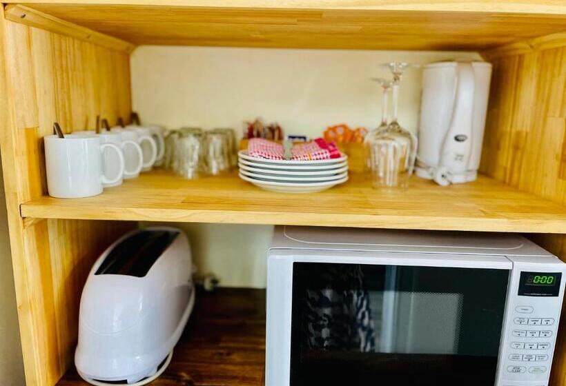 فندق على الطريق Highway Motor Inn Taree