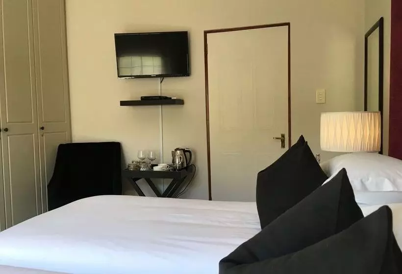 پانسیون Calais Guest House