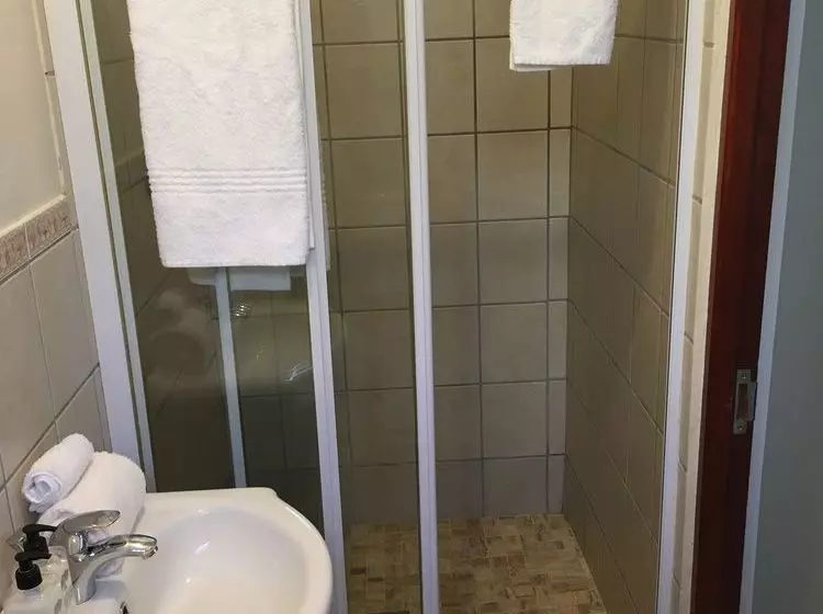 پانسیون Calais Guest House