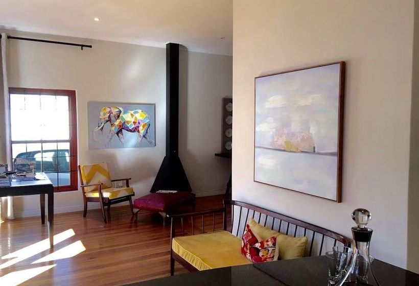 ペンション Calais Guest House