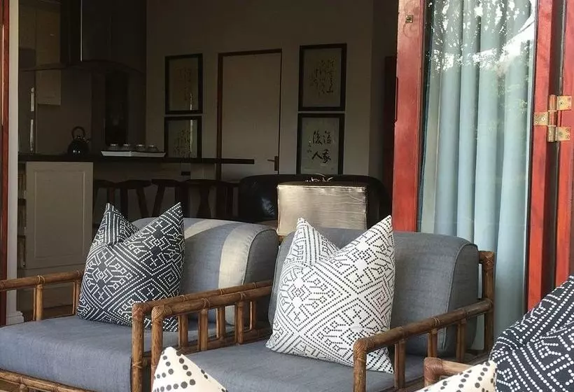 پانسیون Calais Guest House