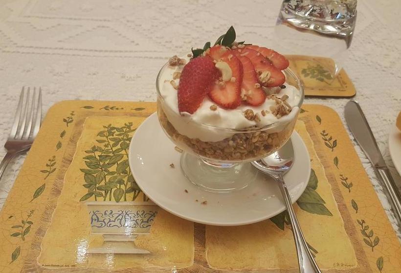 Pension Doveton House