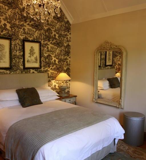 Pension Doveton House