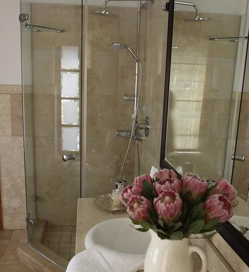 Pension Doveton House