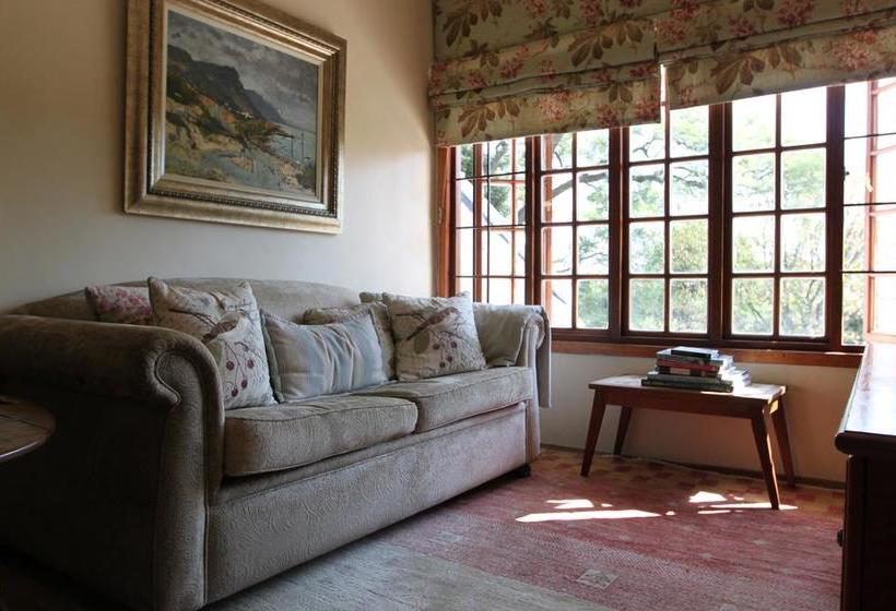 Pension Doveton House