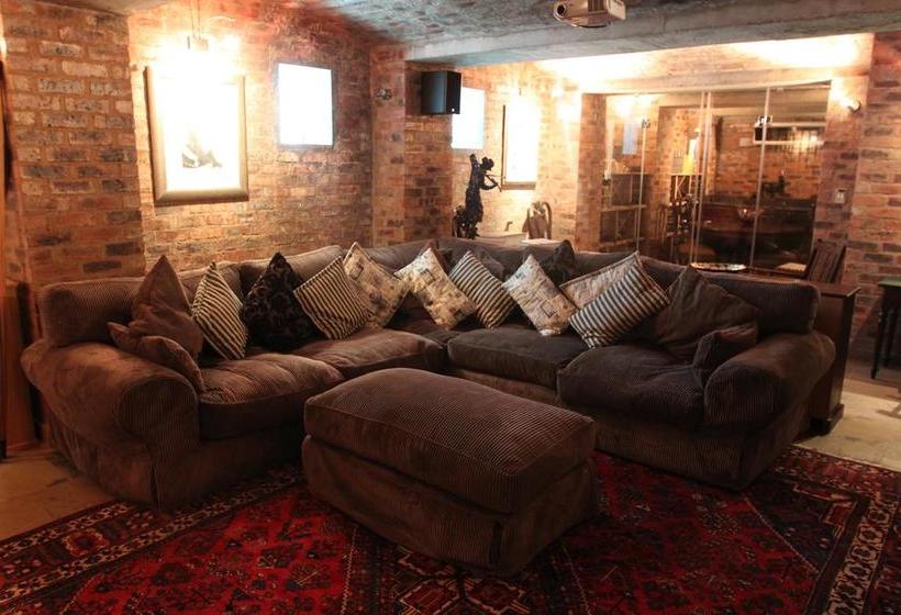 Pension Doveton House