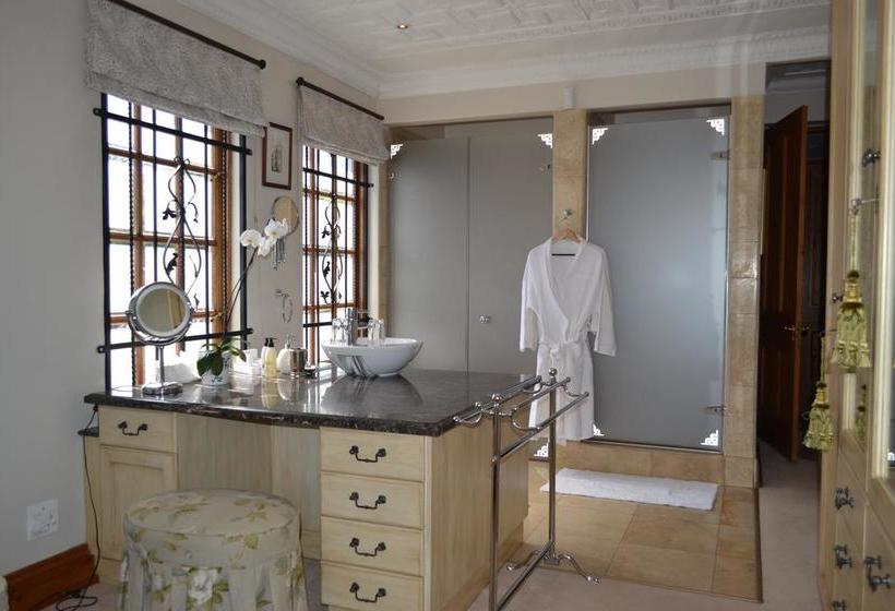 Pension Doveton House