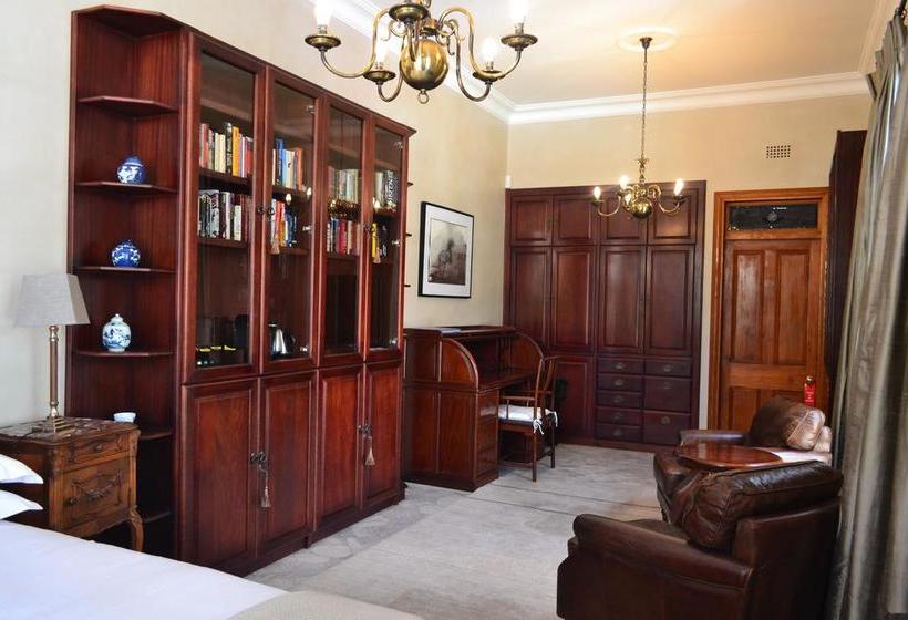 Pension Doveton House