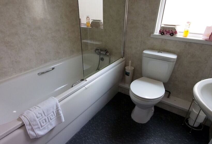 膳宿费 Leonardo S Guest House