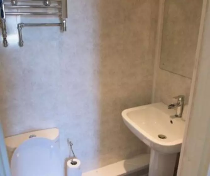 پانسیون Leonardo S Guest House