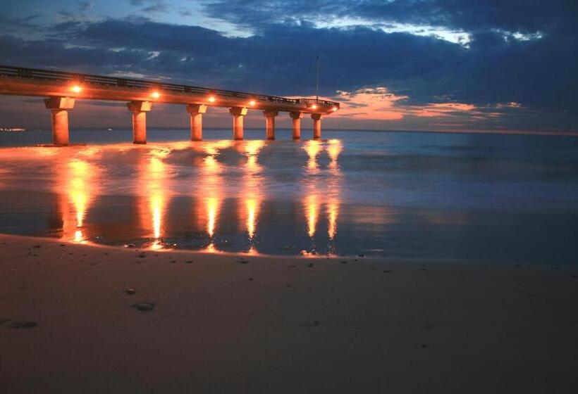 Majatalo The Russel Guest House